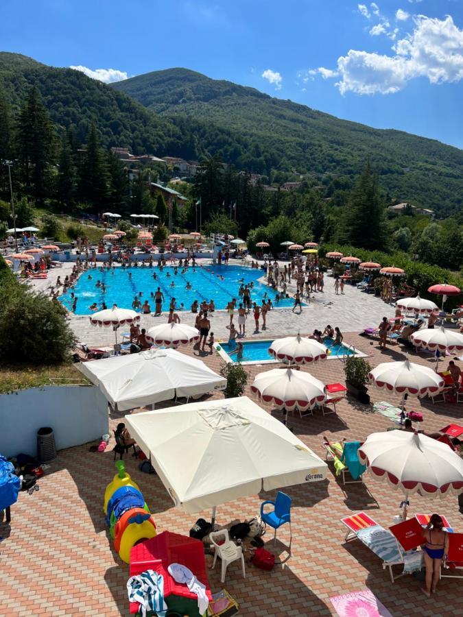 Albergo Ristorante La Torretta كاستليوني دي بيبولي المظهر الخارجي الصورة
