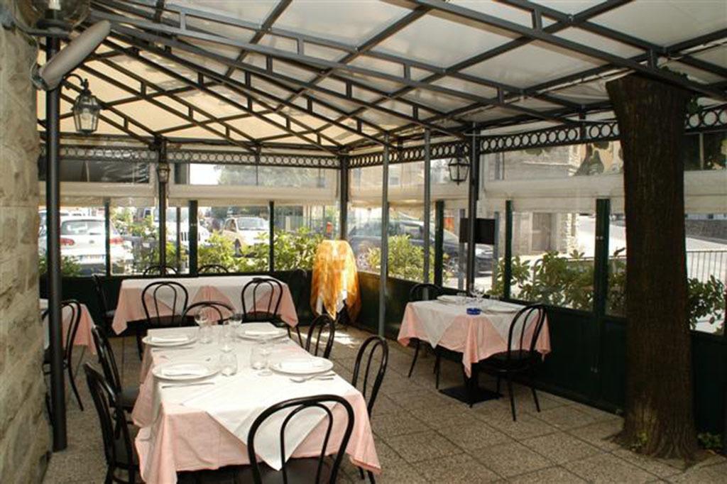 Albergo Ristorante La Torretta كاستليوني دي بيبولي المظهر الخارجي الصورة