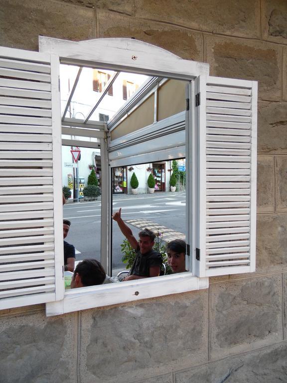 Albergo Ristorante La Torretta كاستليوني دي بيبولي المظهر الخارجي الصورة